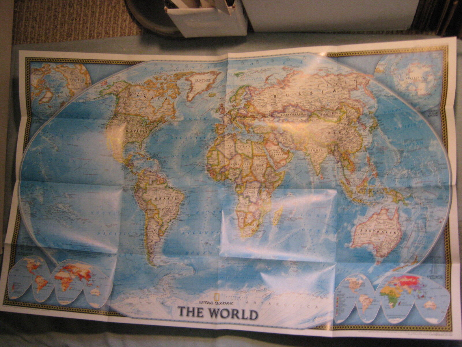 WORLD WALL MAP + EARTH AT NIGHT National Geographic November 2004