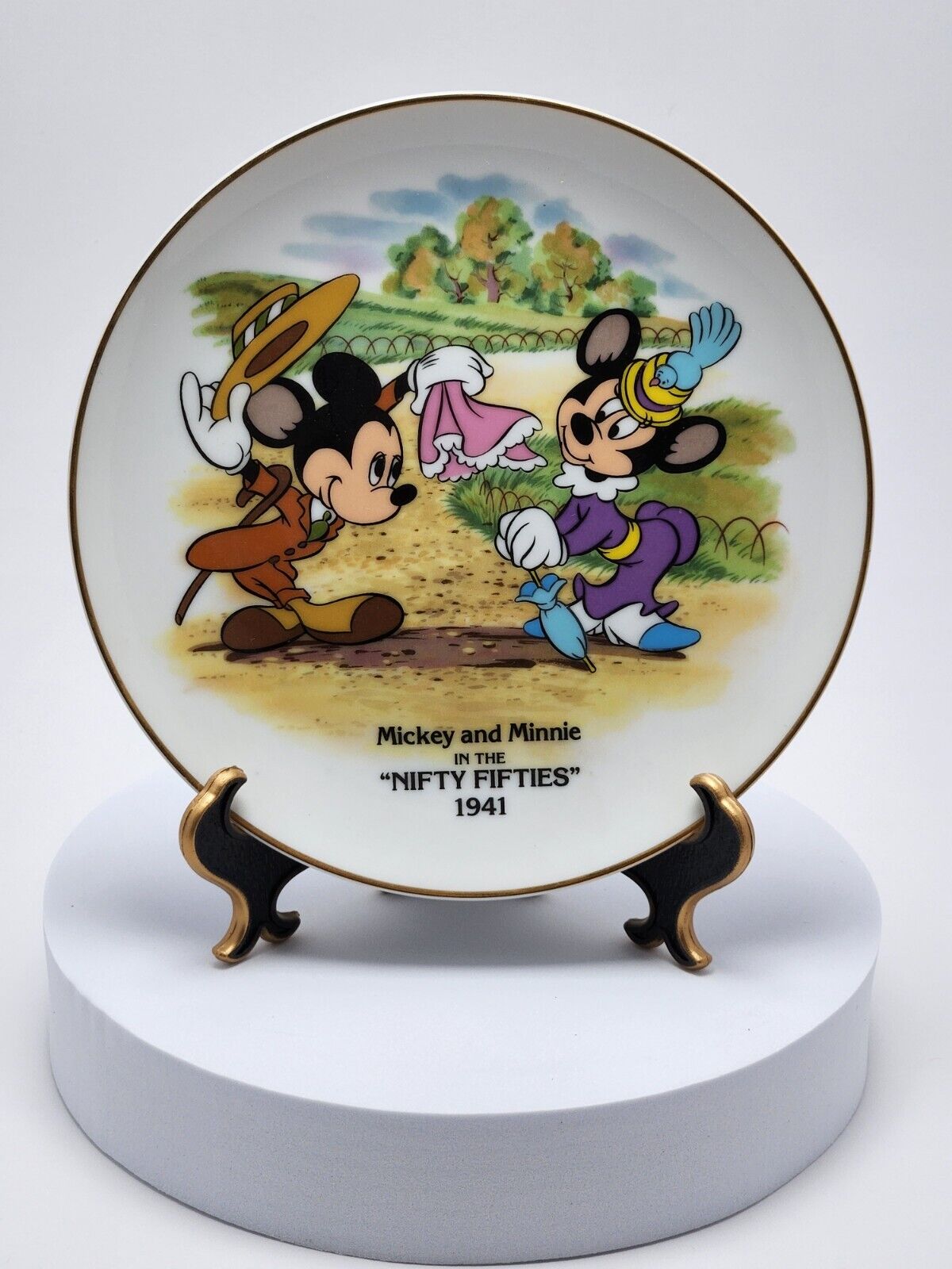 Vintage Disney Collector’s Plate Mickey & Minnie Mouse Nifty Fifties 1941
