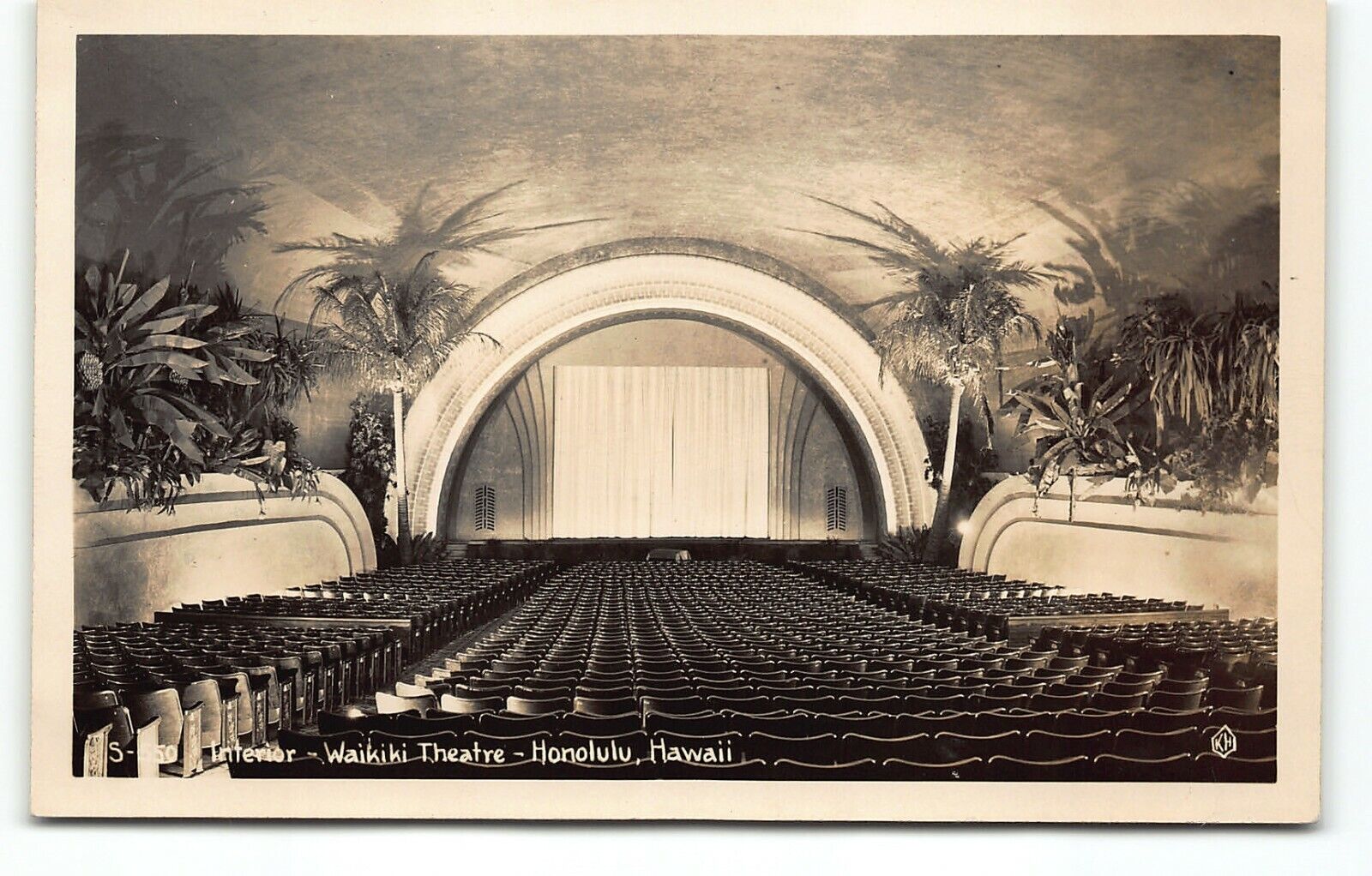 FINE WWII era Waikiki Theater w Rainbow Hawaii RPPC Photo Postcard -P1
