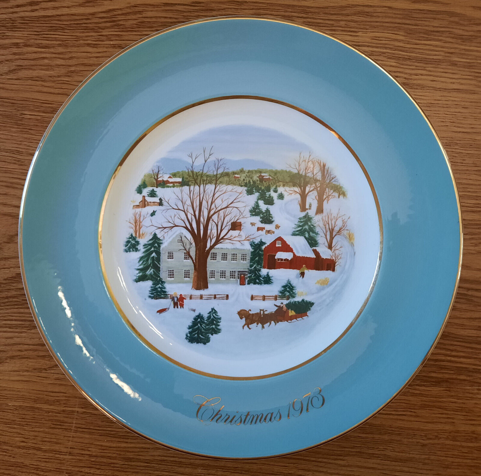 Vintage AVON Christmas Plate Series CHRISTMAS ON THE FARM 9\
