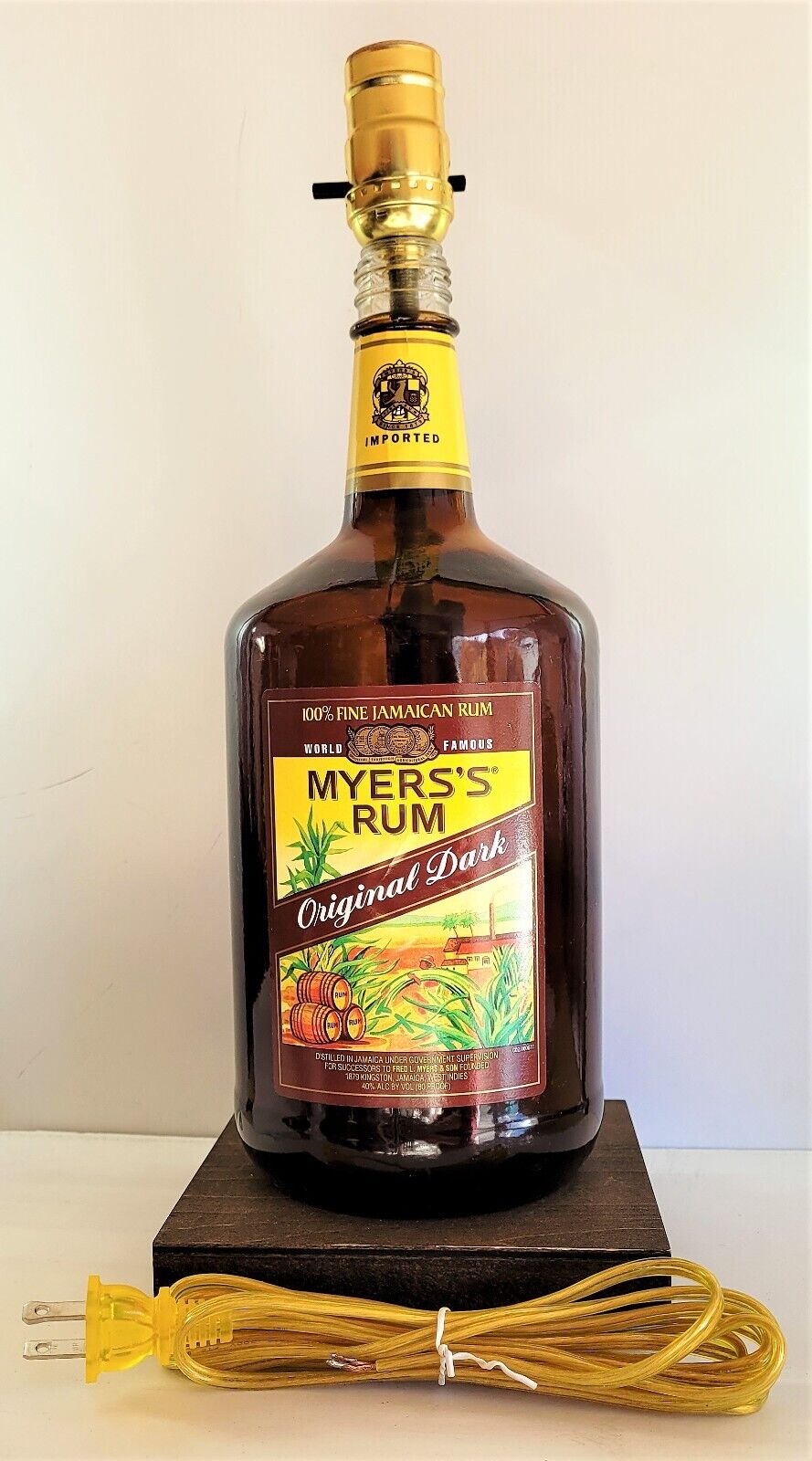 Myer\'s Rum Large 1.75L Liquor Bar Bottle TABLE LAMP Lounge Light with Wood Base