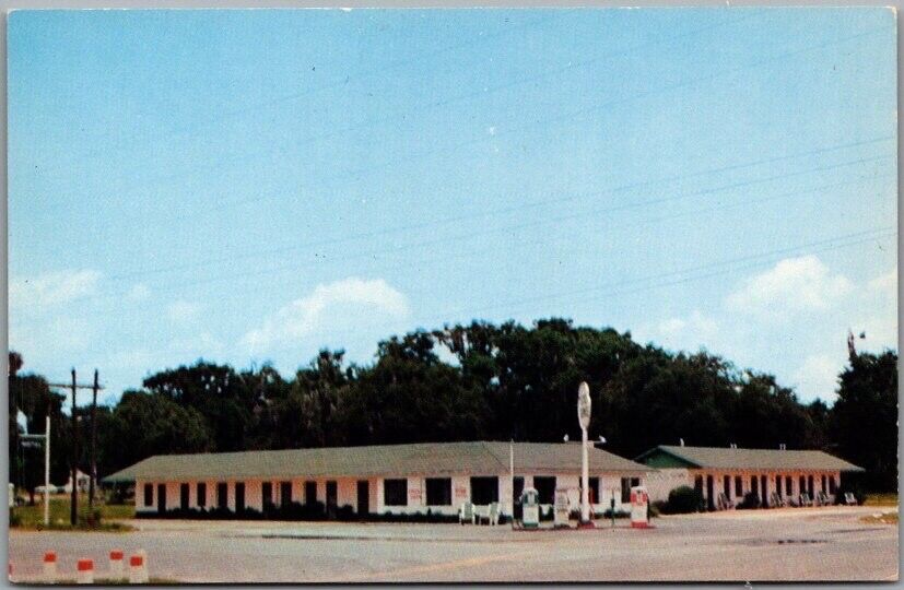 Branford, FL Postcard PLUNKETT\'S MOTEL & CAFE Highway 27 Roadside Chrome c1960s