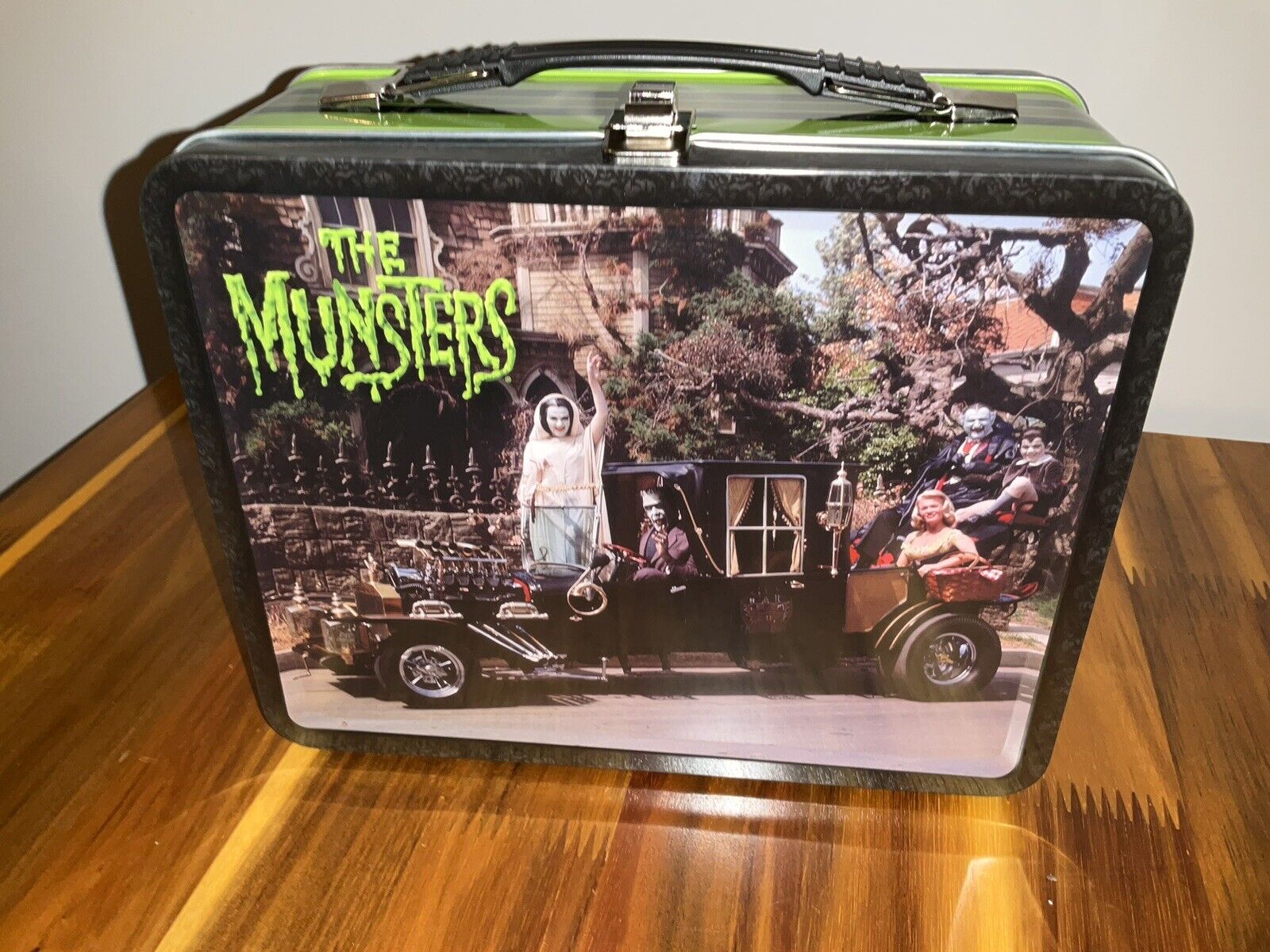 The Munsters Tin Tote Lunchbox Horror New