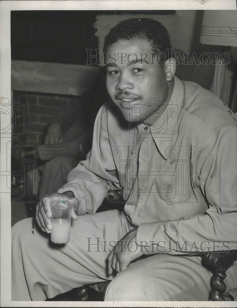 1947 Press Photo World heavyweight boxing champion, Joe Louis - sps09739