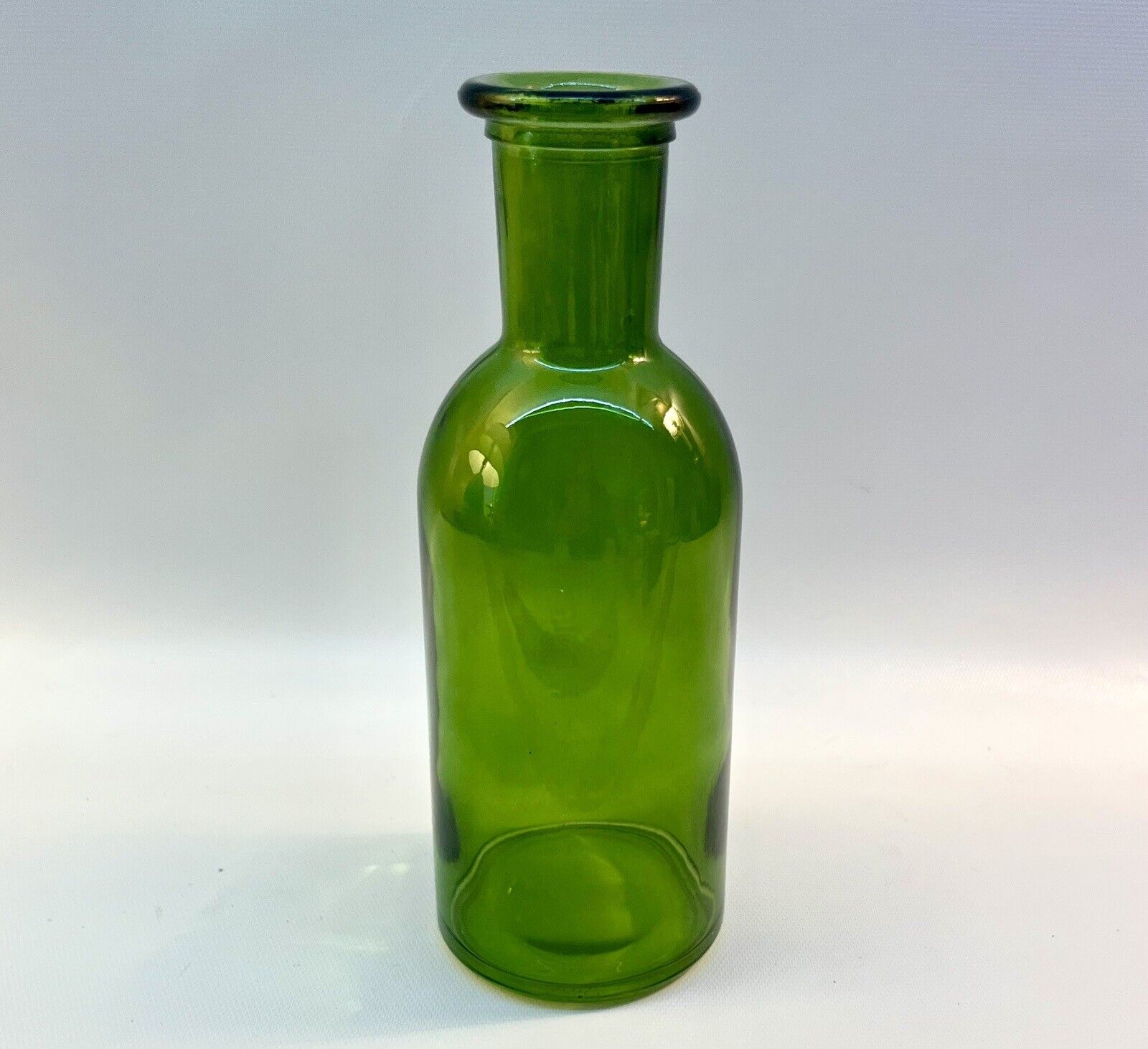 Mold Blown Glass Bottle Kelly Green 7.5”h Flower Vase Home Decor 7.5”h