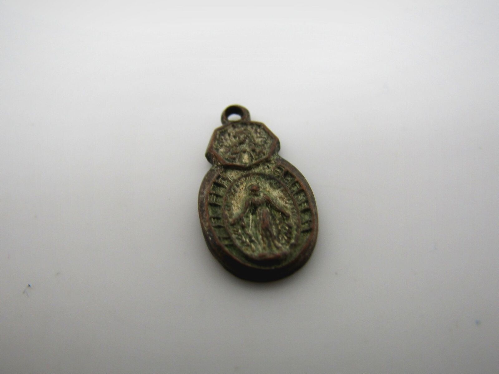 Vintage Christian Medal: Small Mary Old