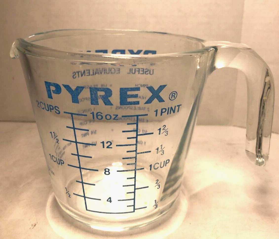 VINTAGE PYREX 2 CUP 1 PINT 16oz GLASS MEASURING CUP BLUE LETTERS MADE IN USA