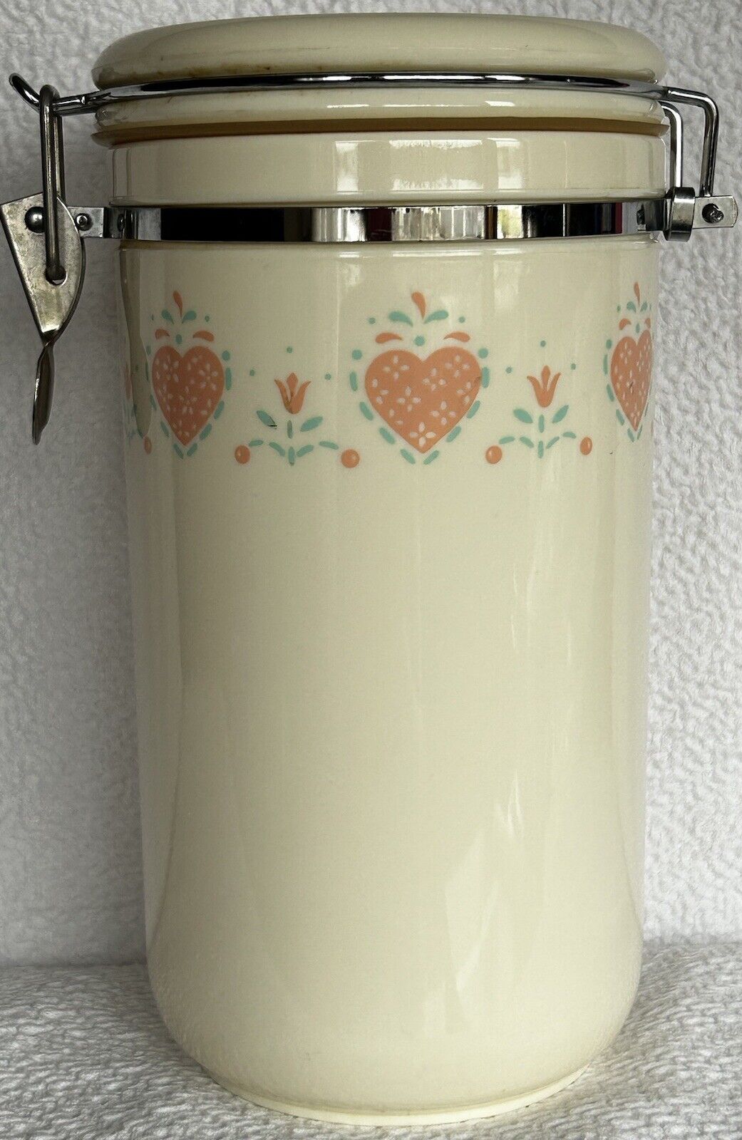Vintage ‘Forever Yours’ Corelle Coordinates 70oz Acrylic Hinged Opening Canister