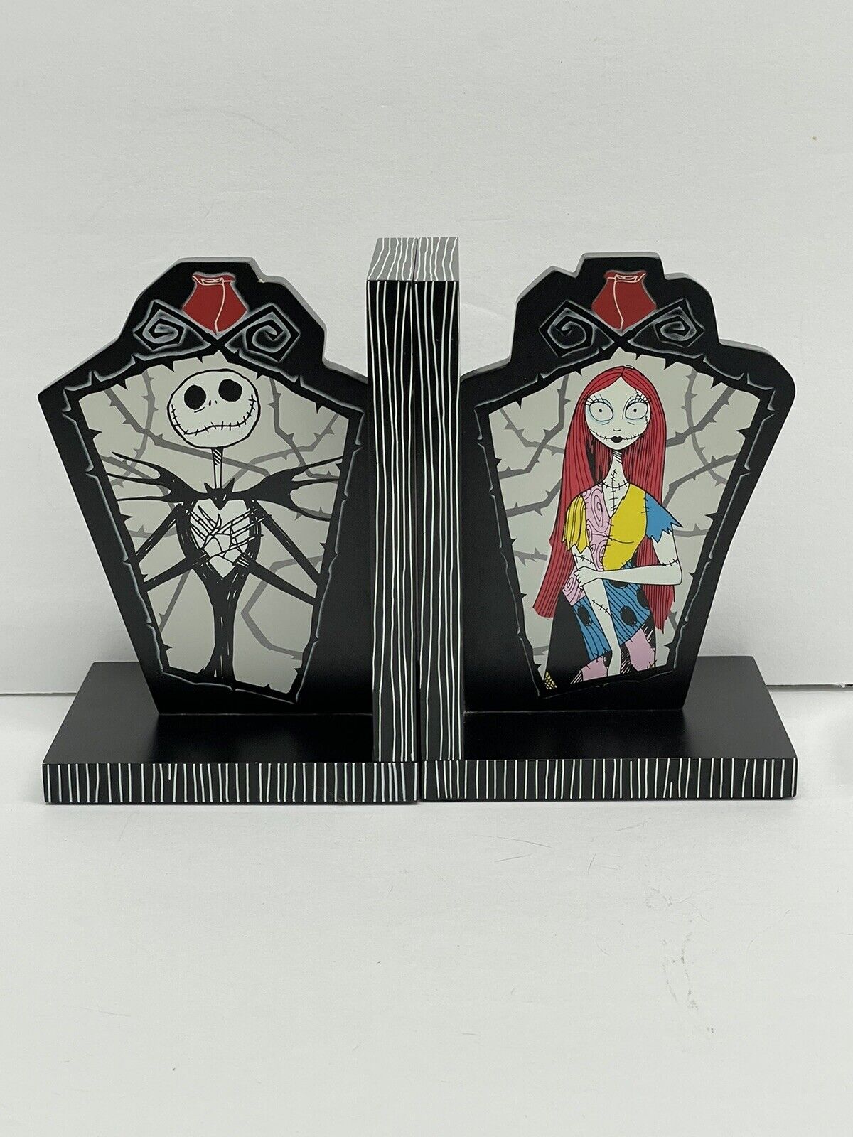 NECA The Nightmare Before Christmas Jack and Sally Wooden Bookends