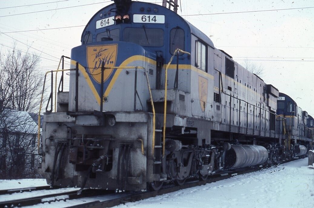 D&H DELAWARE AND HUDSON Railroad Train Locomotive BINGHAMTON NY 1978 Photo Slide