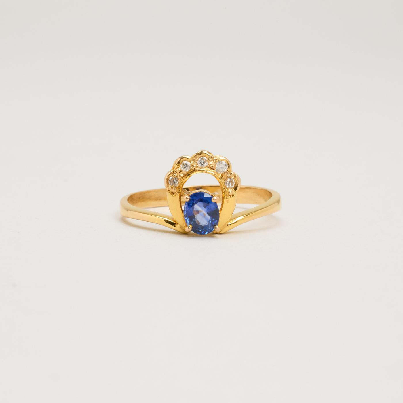 Ring with and sapphirewith diamond (0.025 ct) in 18K Gold size 6