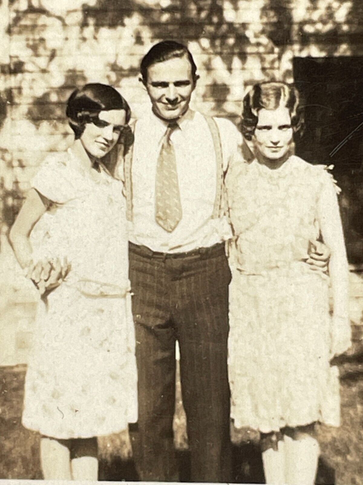 1A Photograph Handsome Man Two Beautiful Women Short Hair 1930's Brunettes