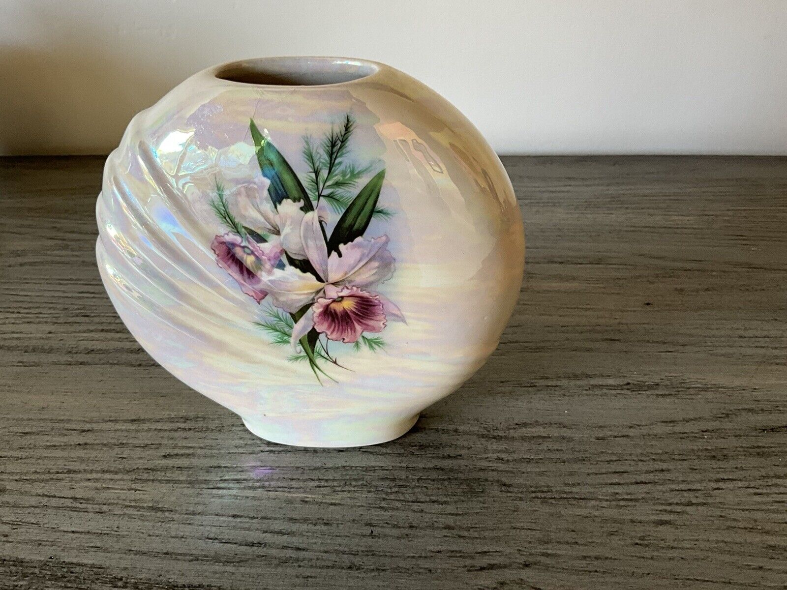 Vintage Victorian Style Vase Iridescent Flower Pattern