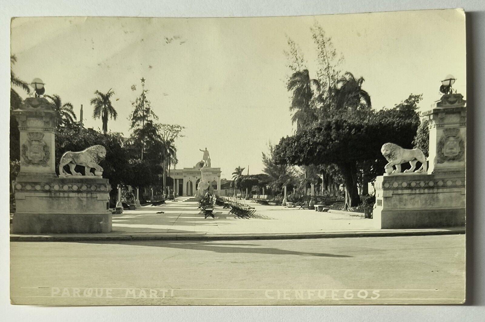 RPPC Cienfuegos Cuba José Martí Park Parque Driveway 1955 Postcard A5