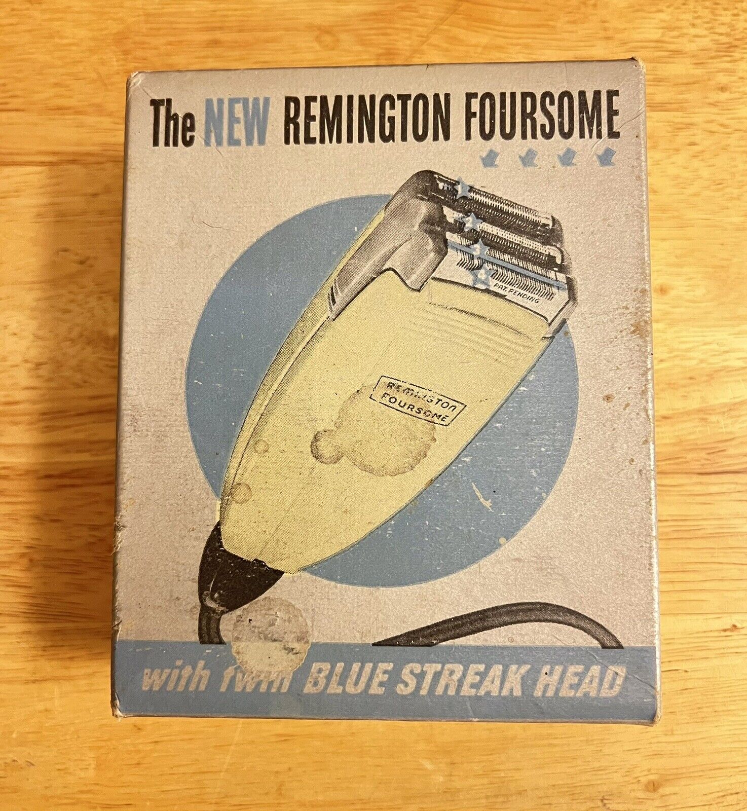 VINTAGE 1941 REMINGTON FOURSOME WORKING ELECTRIC SHAVER IN THE BOX