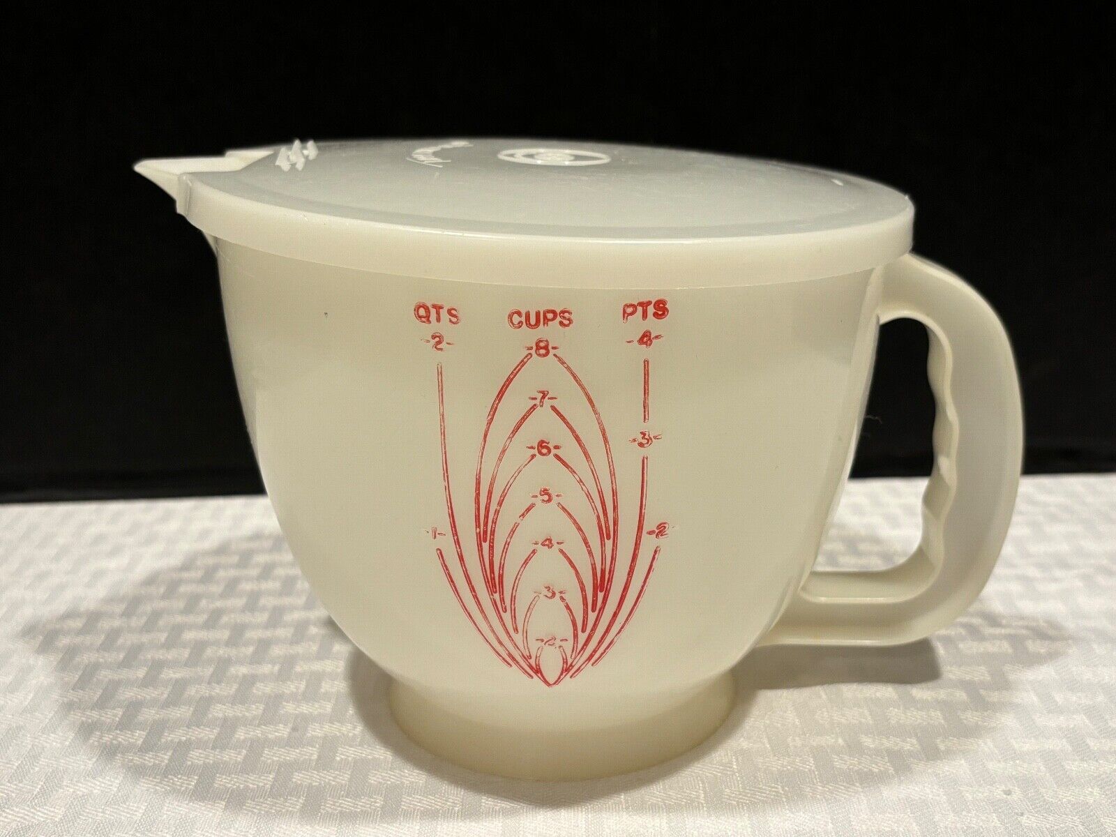 Vintage Tupperware #500 Mix-N-Stor 8 Cup 2 Qt Measuring Bowl Pitcher