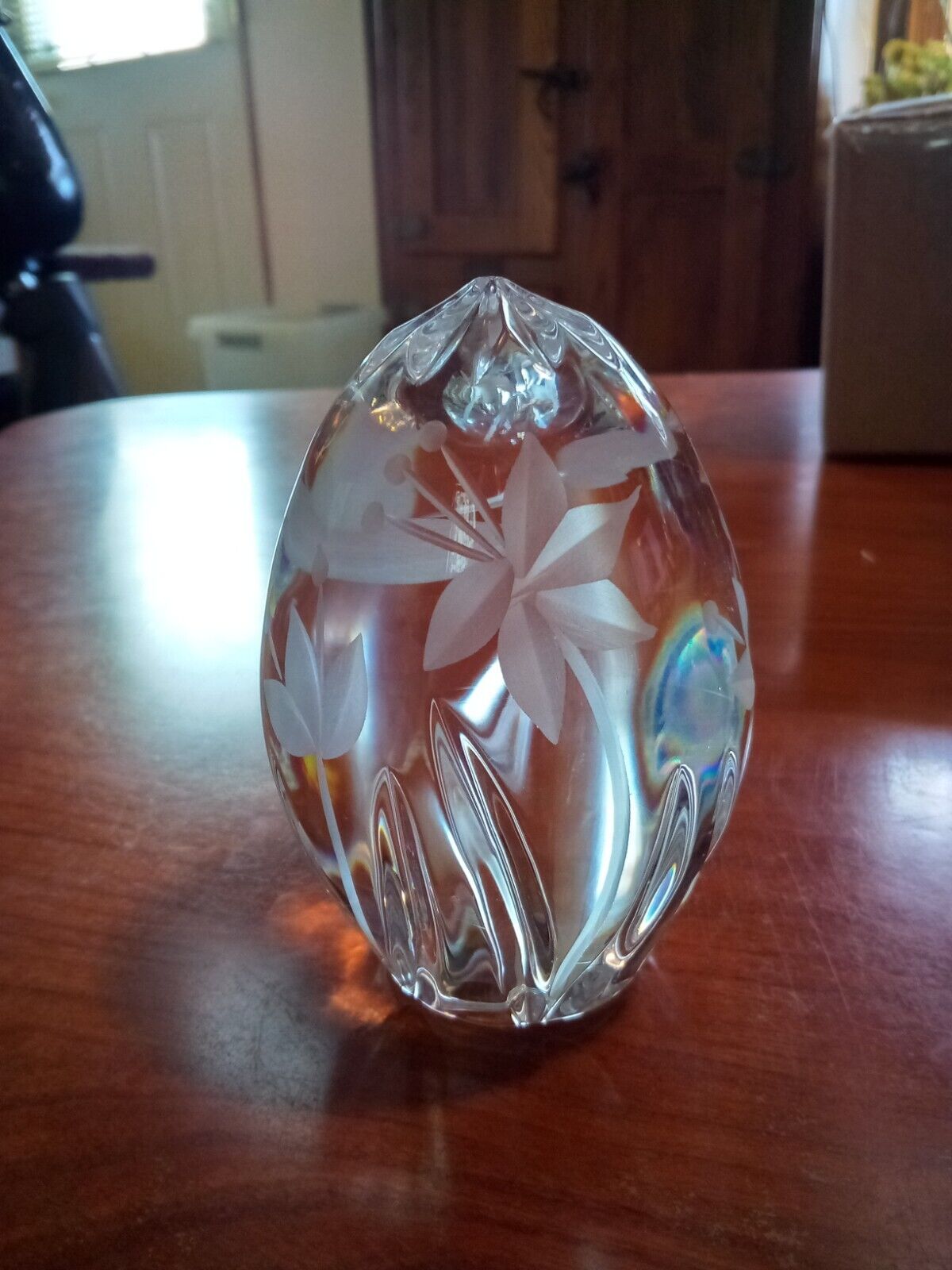 Sullivans Handmade Etched Flowers Crystal Egg Paperweight. Beautiful.