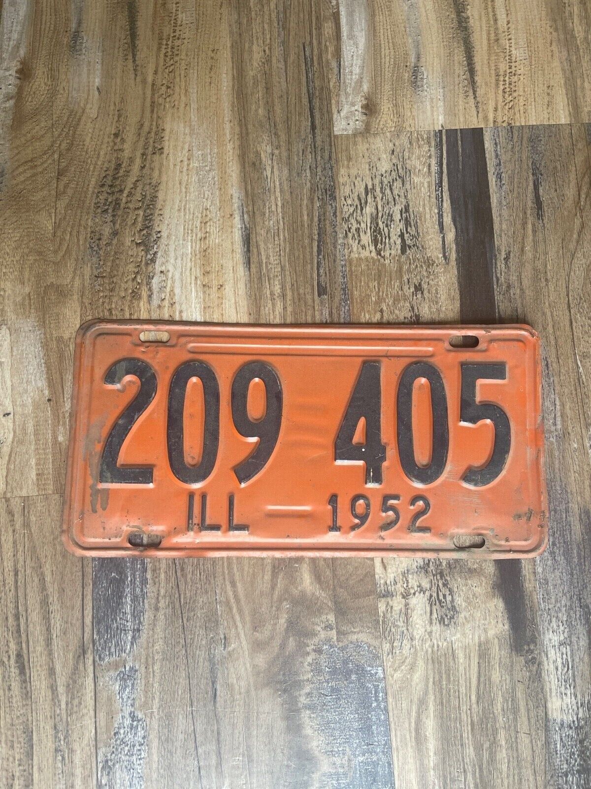 1952 Illinois License Plate Tag