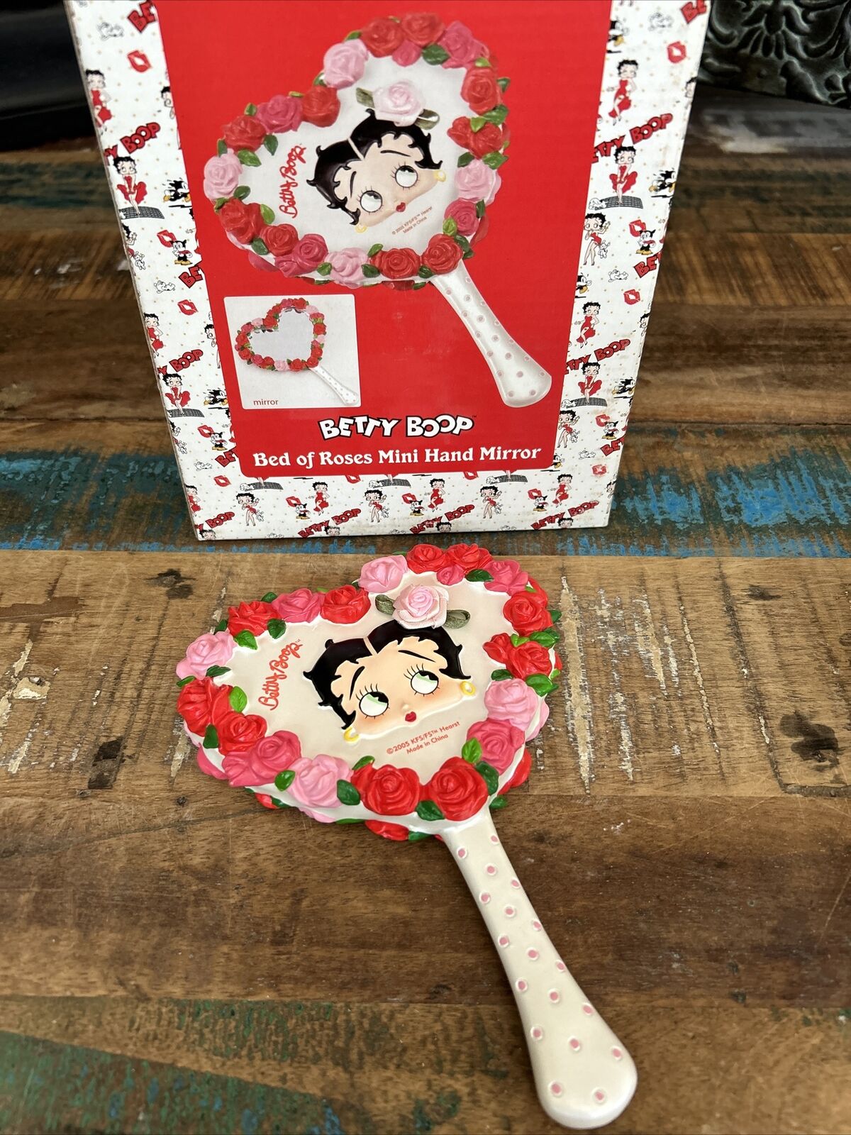 2005 Betty Boop Bed Of Roses Hand Mirror Vandor Too Cute New In Box NOS