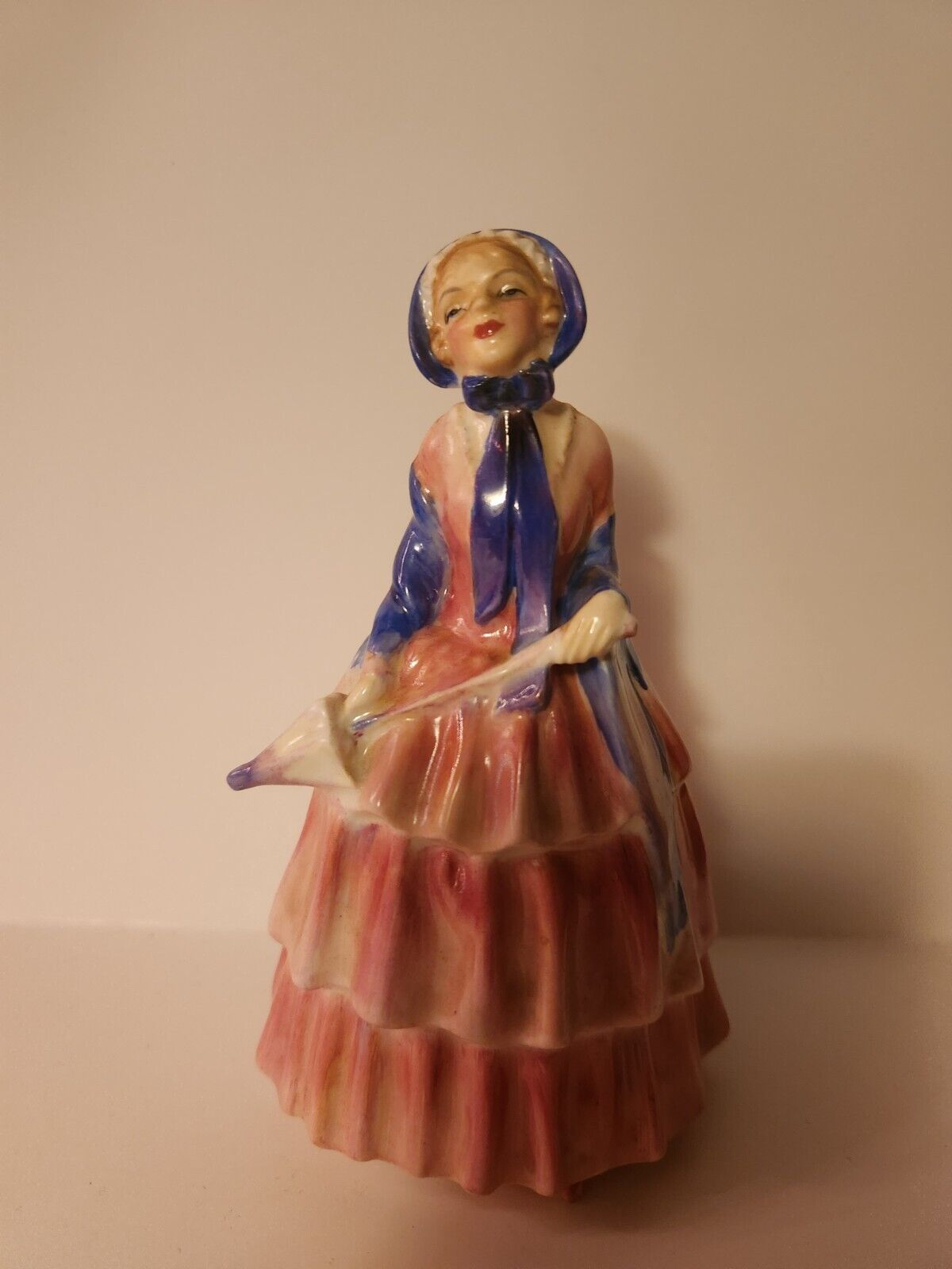 Royal Doulton BIDDY English figurine (early \