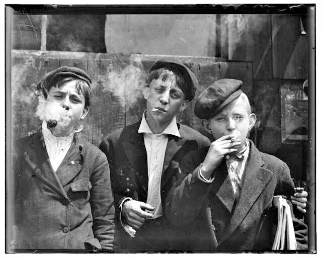 Newsies Boys Smoking Lewis Hine 1910 St Louis 8X10 Print