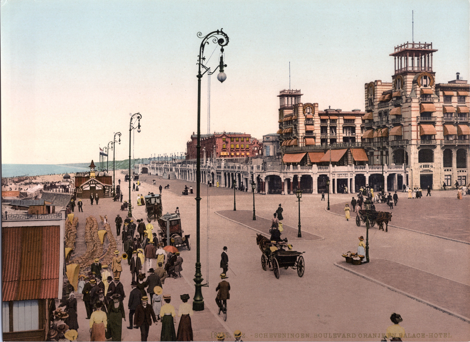 Nederland, Scheveningen. Boulevard. Orange-en-Palace Hotel. vintage print photo