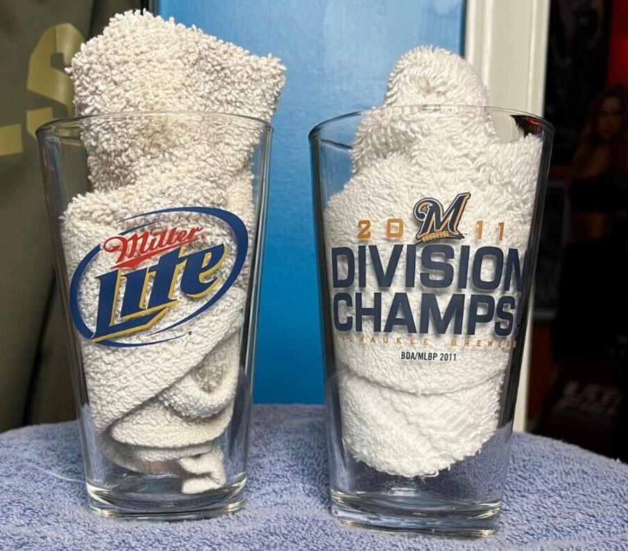 2011 Milwaukee Brewers Division Champs Miller Lite Pint Glasses (2 Glasses)