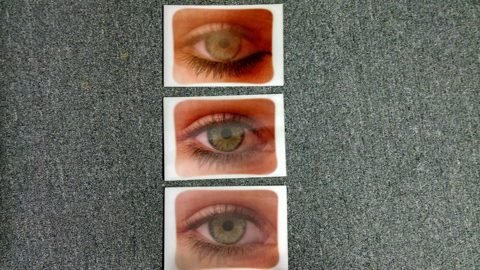 CLEARANCE  (50 ct.)  LENTICULAR EYES BLINKING SMALL 5 1/2\