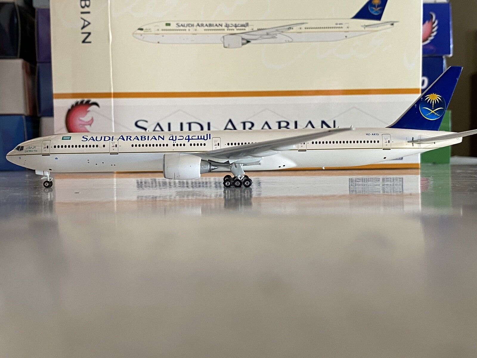 Phoenix Models Saudia Saudi Arabian Airlines Boeing 777-300ER 1:400 HZ-AK13