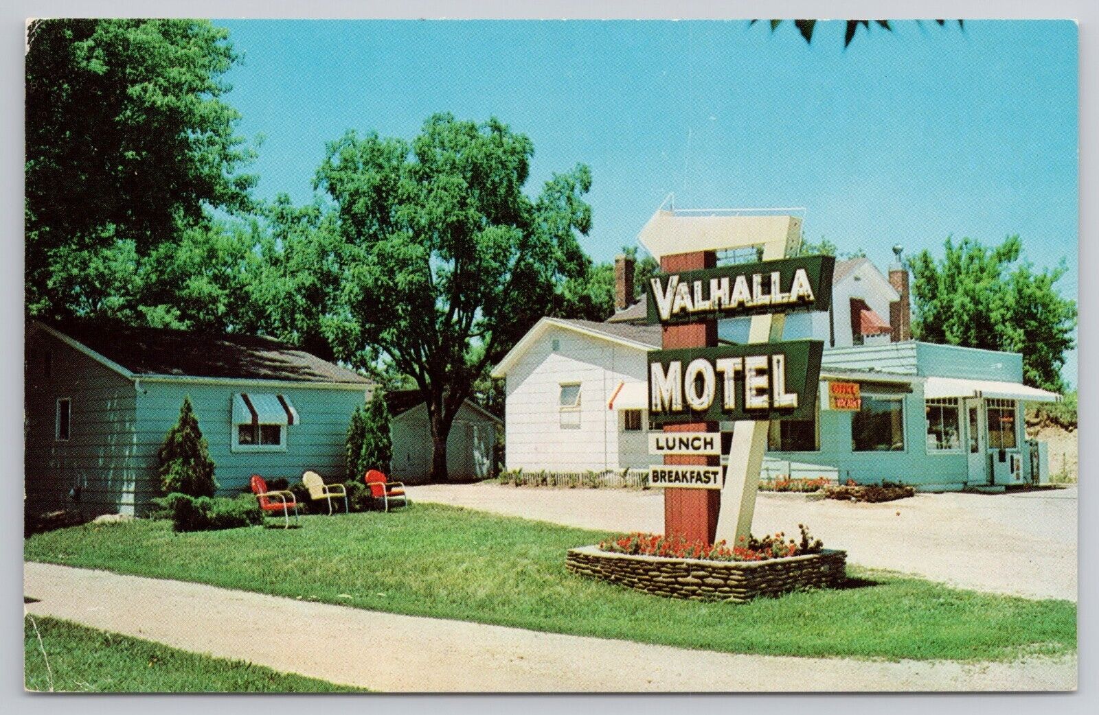 Valhalla Motel Evansville Wisconsin WI 1950s Postcard