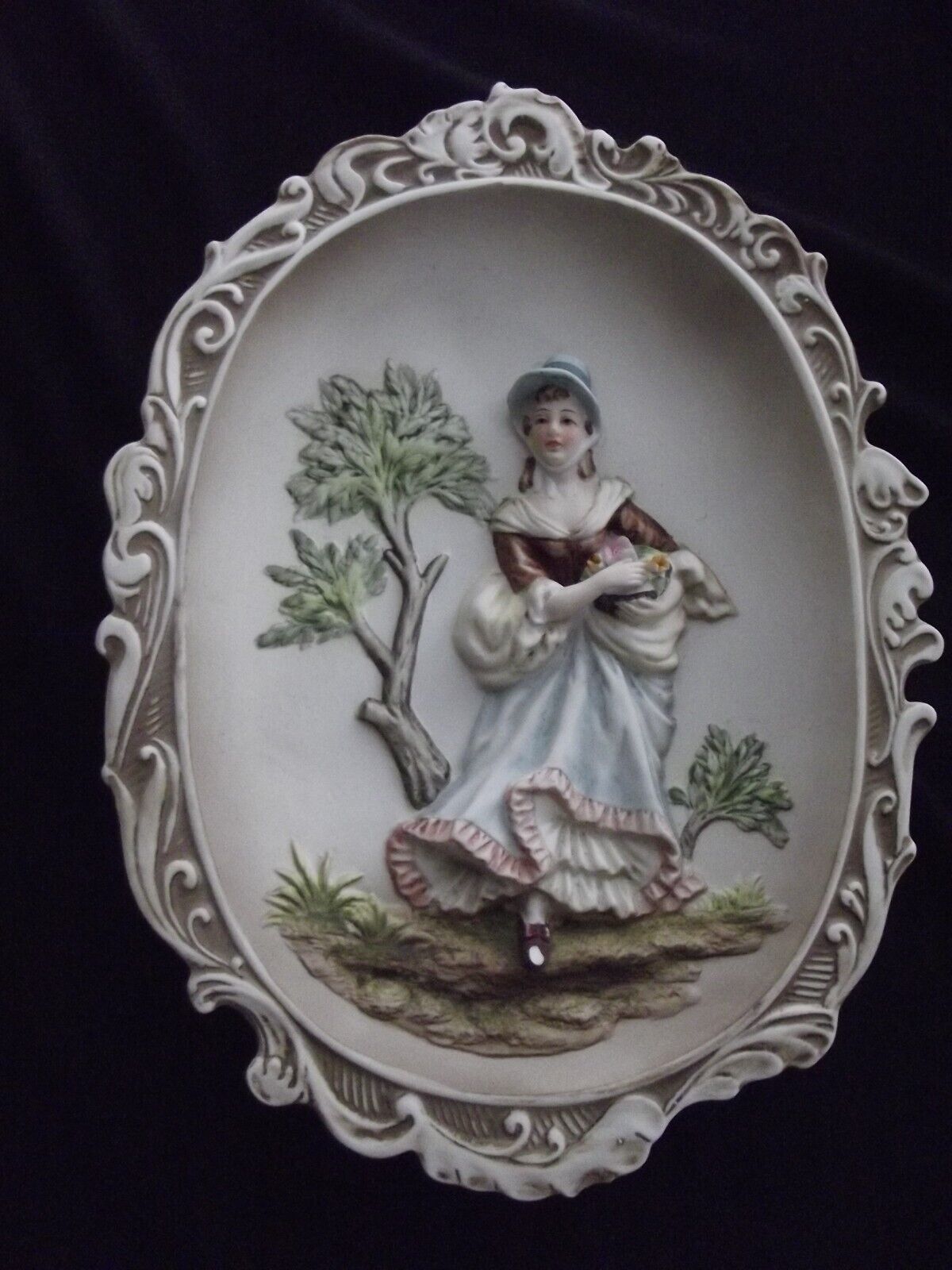 Vintage Lefton Plaque Bisque Colonial Victorian Wall Young Lady Oval KW4768