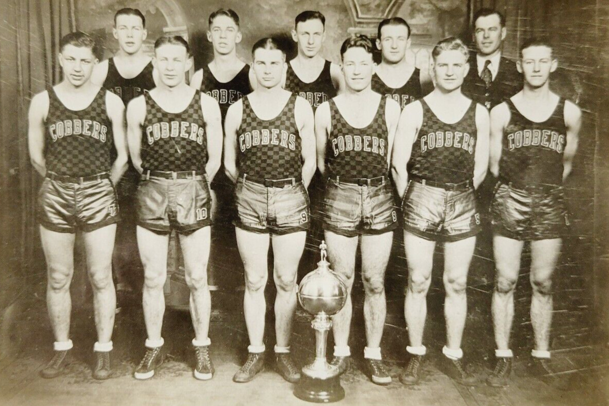 Rare 1931 Cobbers Concordia College Minnesota Conference Basketball Champions