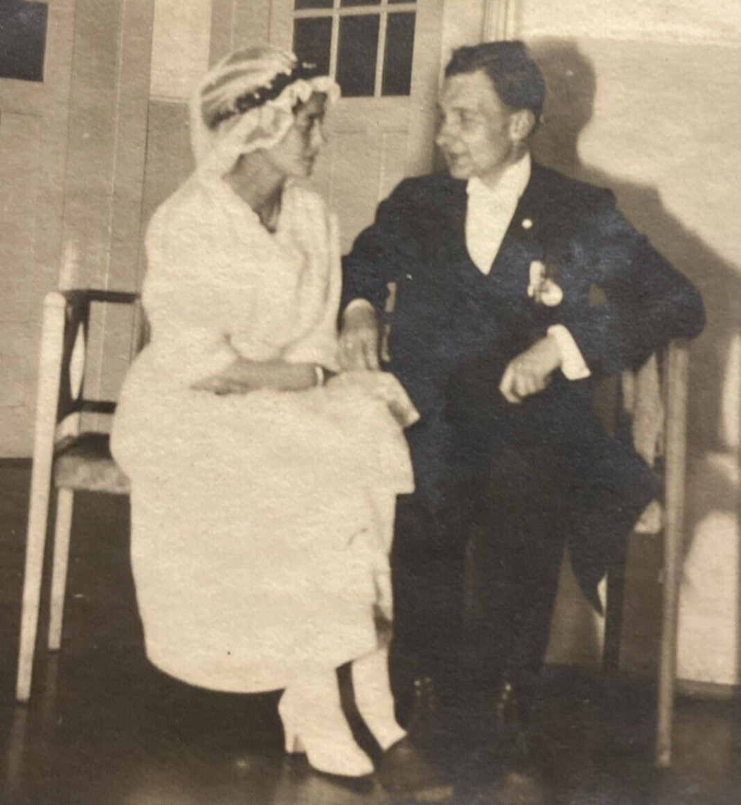 Antique 1900s-1910s Woman Man Wedding? Fashion White Dress Original Photo P11z20