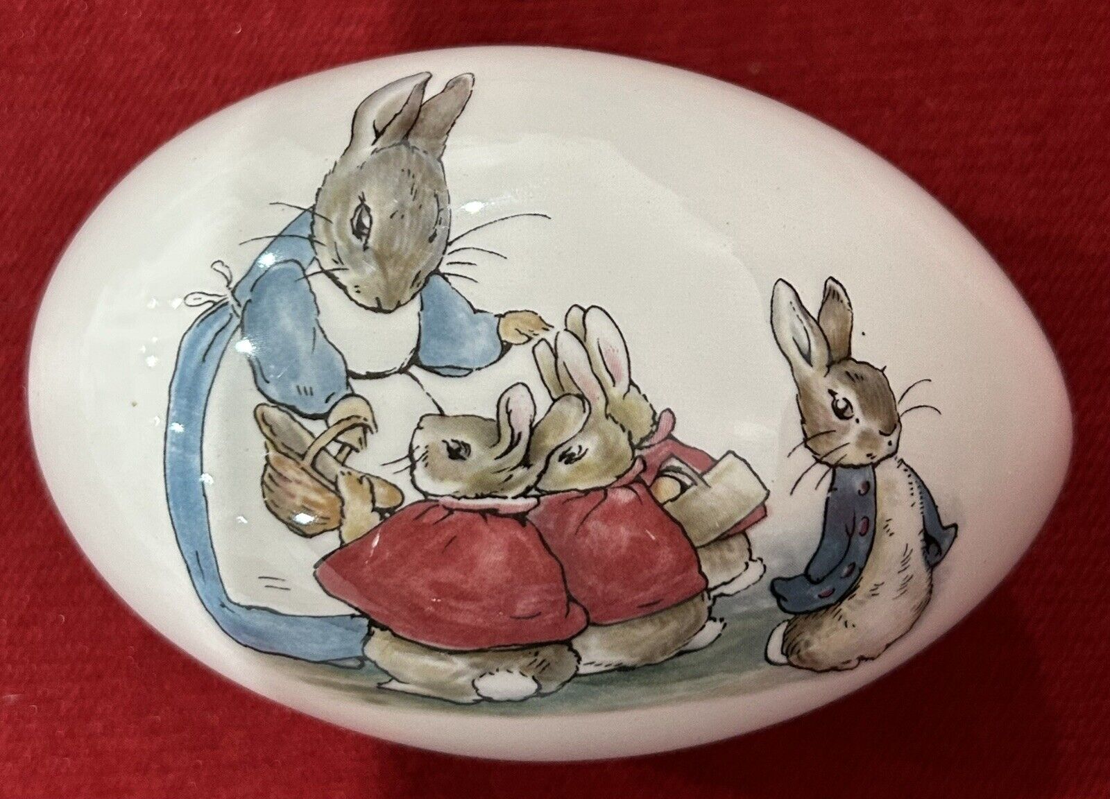 Childs Vintage Wedgwood Beatrix Potter Peter Egg Shaped Trinket Box, England