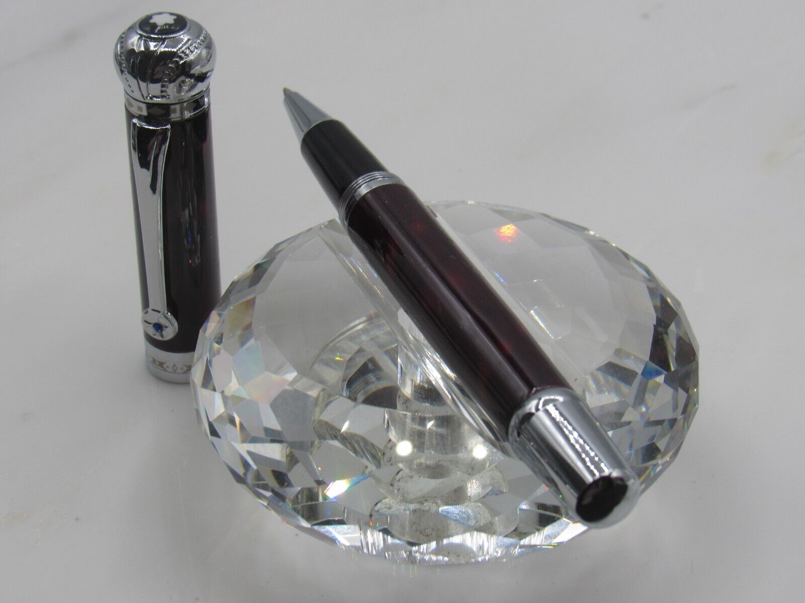GORGEOUS GREAT WRITERS SERIES WINE ROLLER BALL PEN