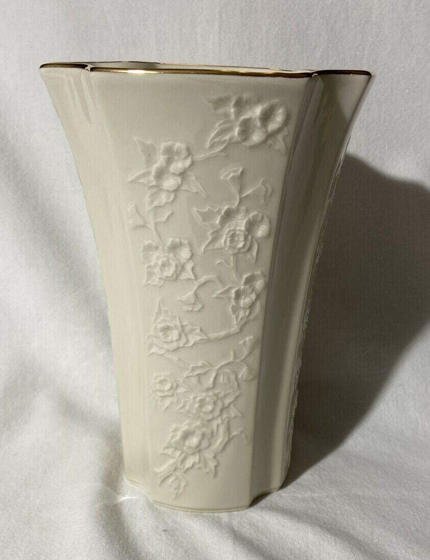 Lenox Legacy Edition CARRINGTON Vase New 