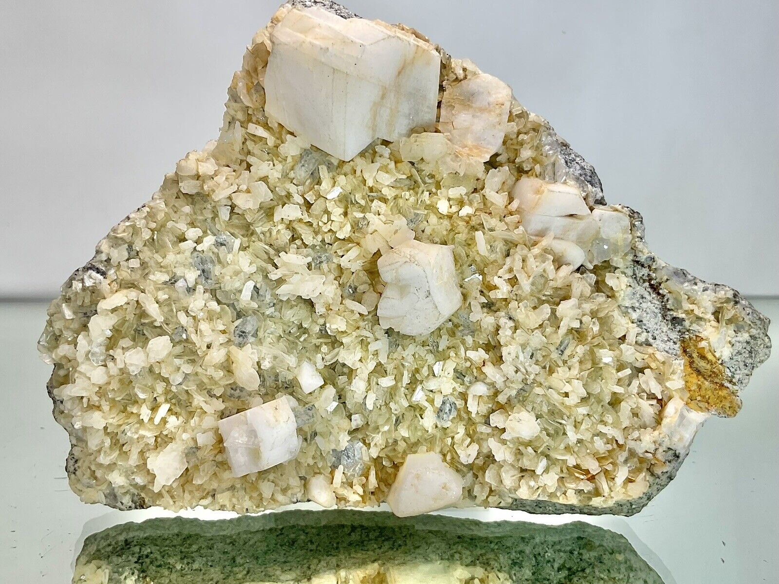 A Super Aquamarine-Beryl, Albite, Mica-Muscovite. Pingwu beryl mine, China 540g