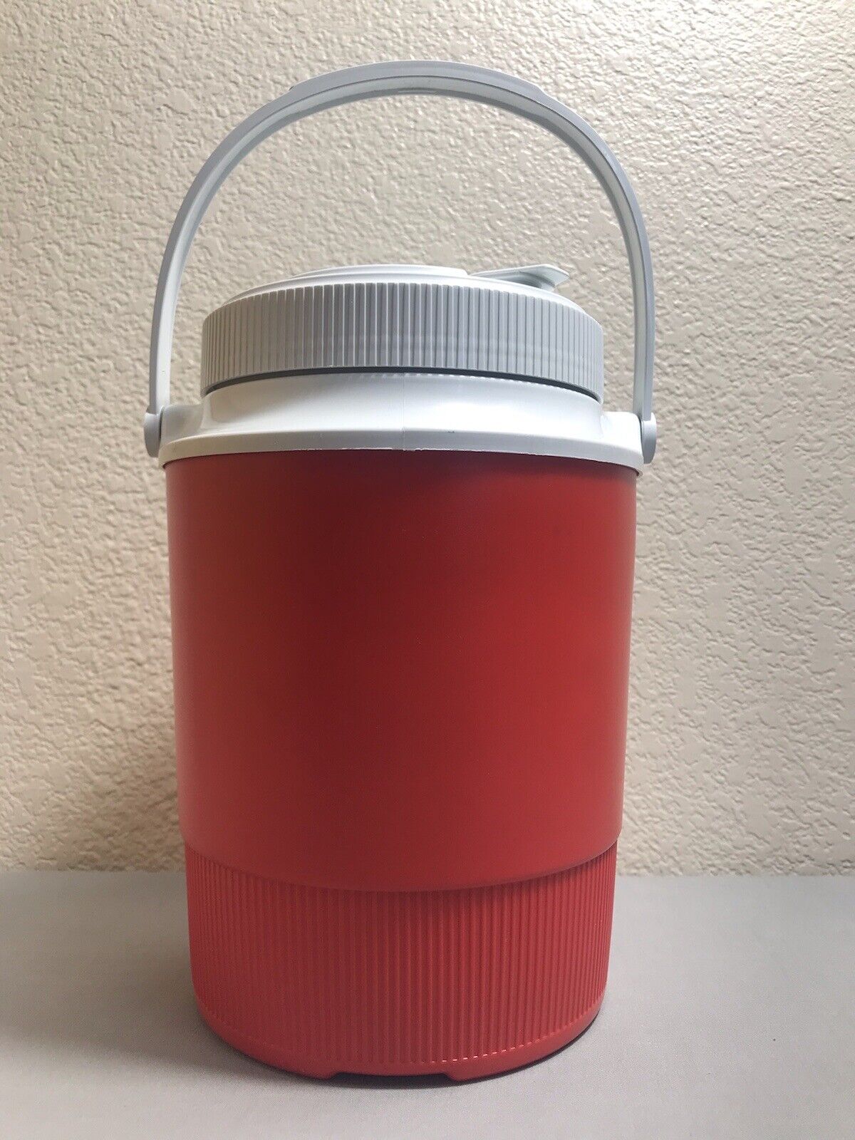 Vintage Gott Cooler (Thermos Style) – Red and White – Model 1502 Winfield Kansas
