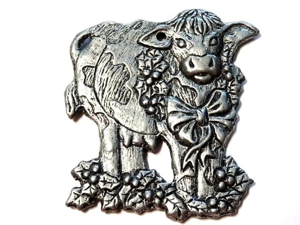CARSON Pewter 1993 Cow w/ Bow Christmas Ornament
