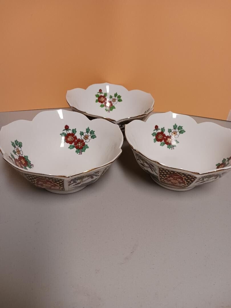 3 IMARI Japanese Porcelain Lotus Bowls. Hand Painted Floral Rickshaw, Gold Trim 
