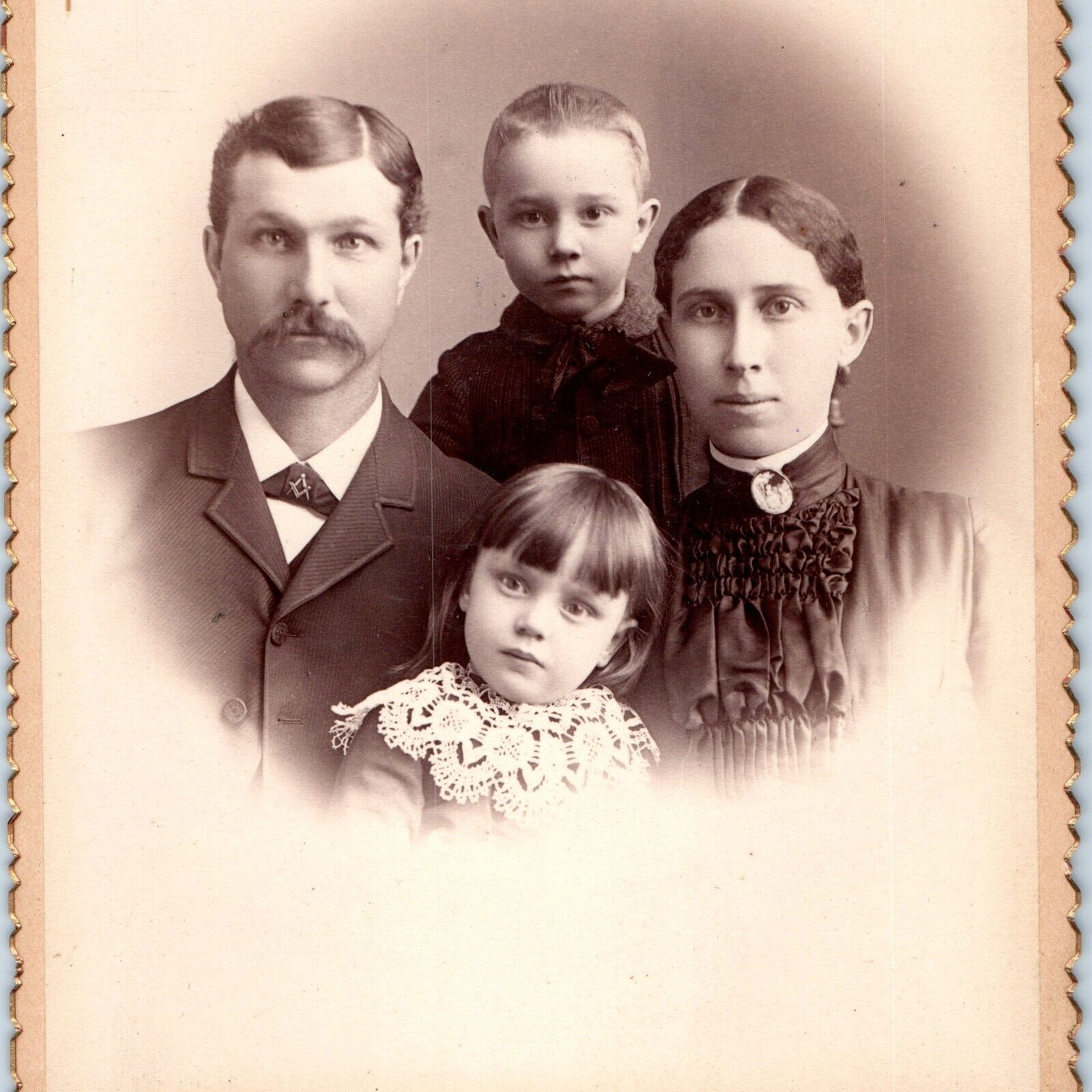 c1880s Monroe, Wis. Cute Young Family Cabinet Card Photo Freemason Pin Man B13