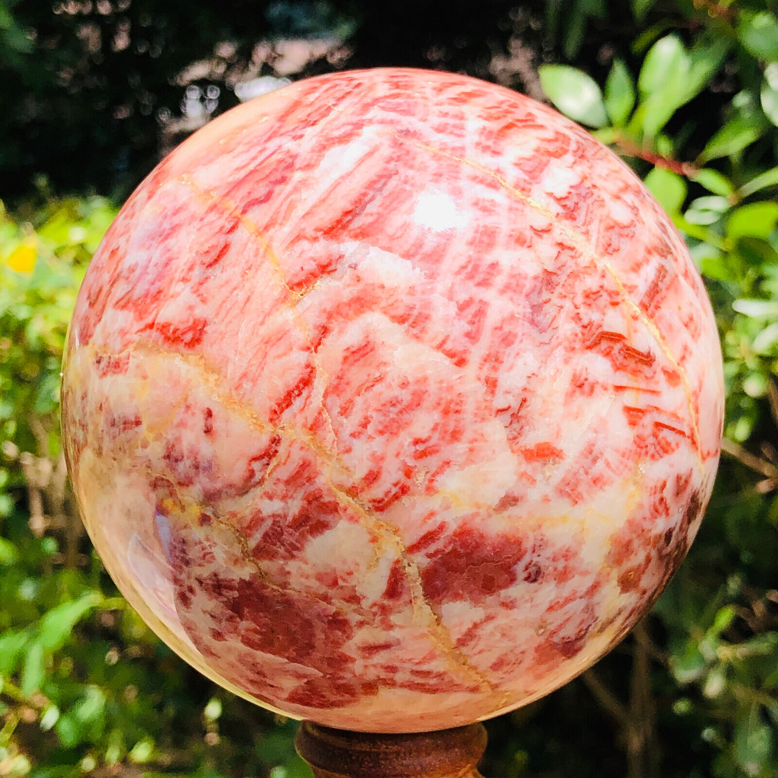 4.59LB Natural red stripe pork stone quartz crystal ball Treatment Point Healing