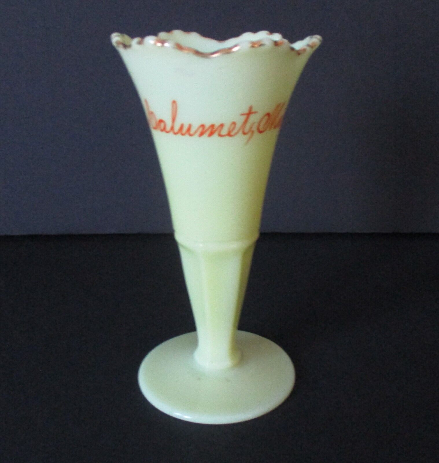 Circa 1905 Souvenir EAPG Custard Glass Trumpet Vase Calumet Michigan