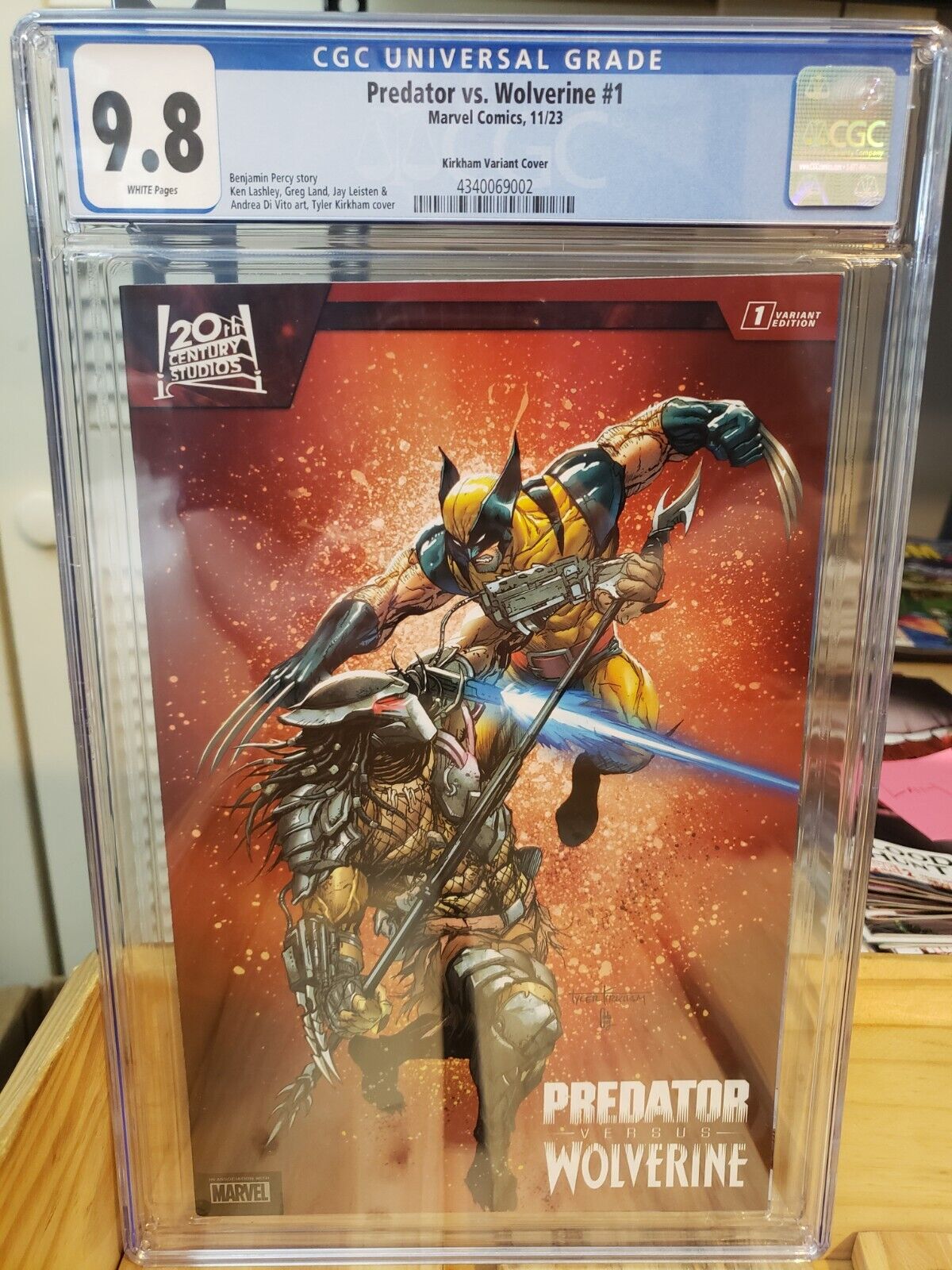 Predator Vs Wolverine #1 Tyler Kirkham Exclusive CGC 9.8 Marvel Comics