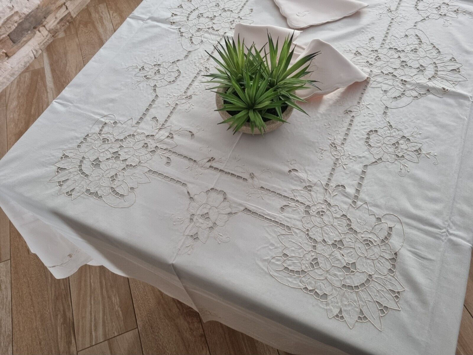 Rich Tablecloth x18 in pure cotton with carved hand embroidery 65 x 154 inch