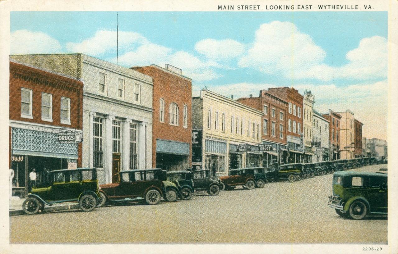 Vintage 1930 postcard Main Street, Looking East, Wytheville, Va