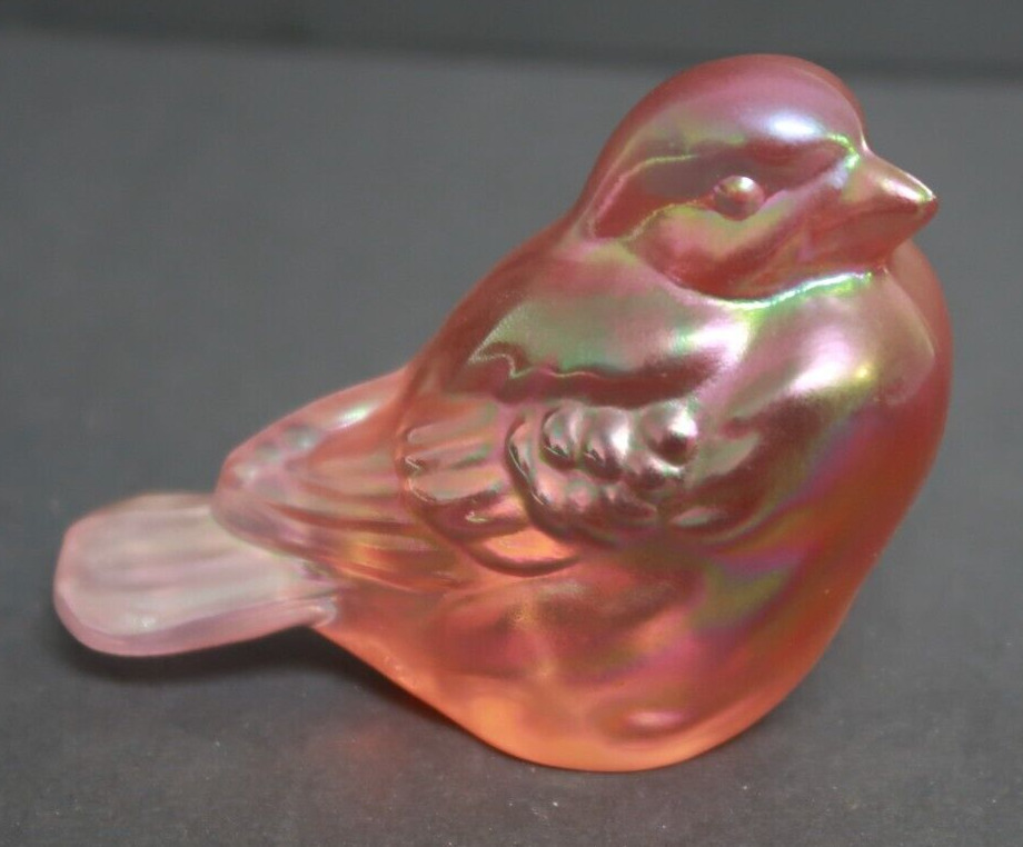 VTG Fenton Pink Iridescent Art Glass Bird Sparrow Figurine 3\