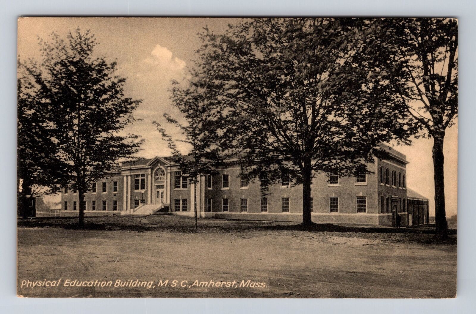 Amherst MA-Massachusetts, Massachusetts State College, Vintage Souvenir Postcard
