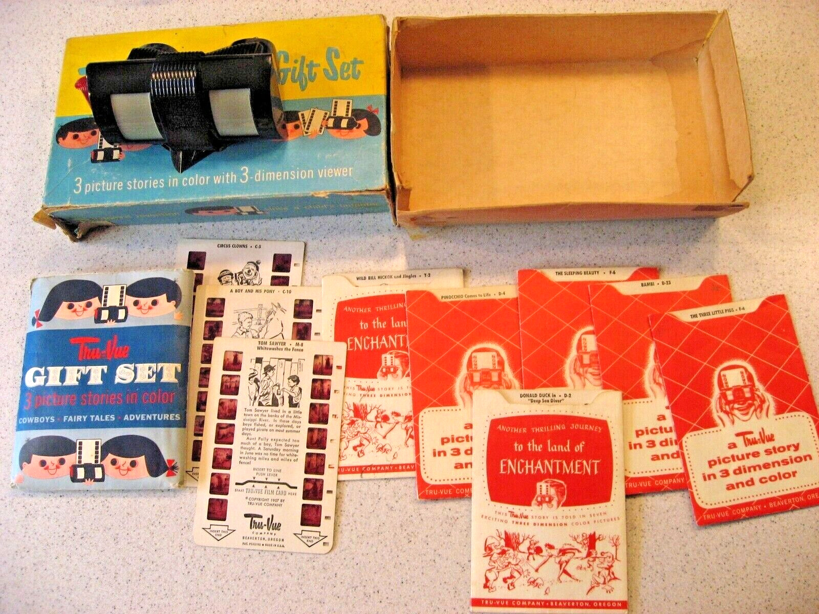 Vintage Tru-Vue Gift Set with Viewer, 3 Original Stories, and 6 Bonus Stories