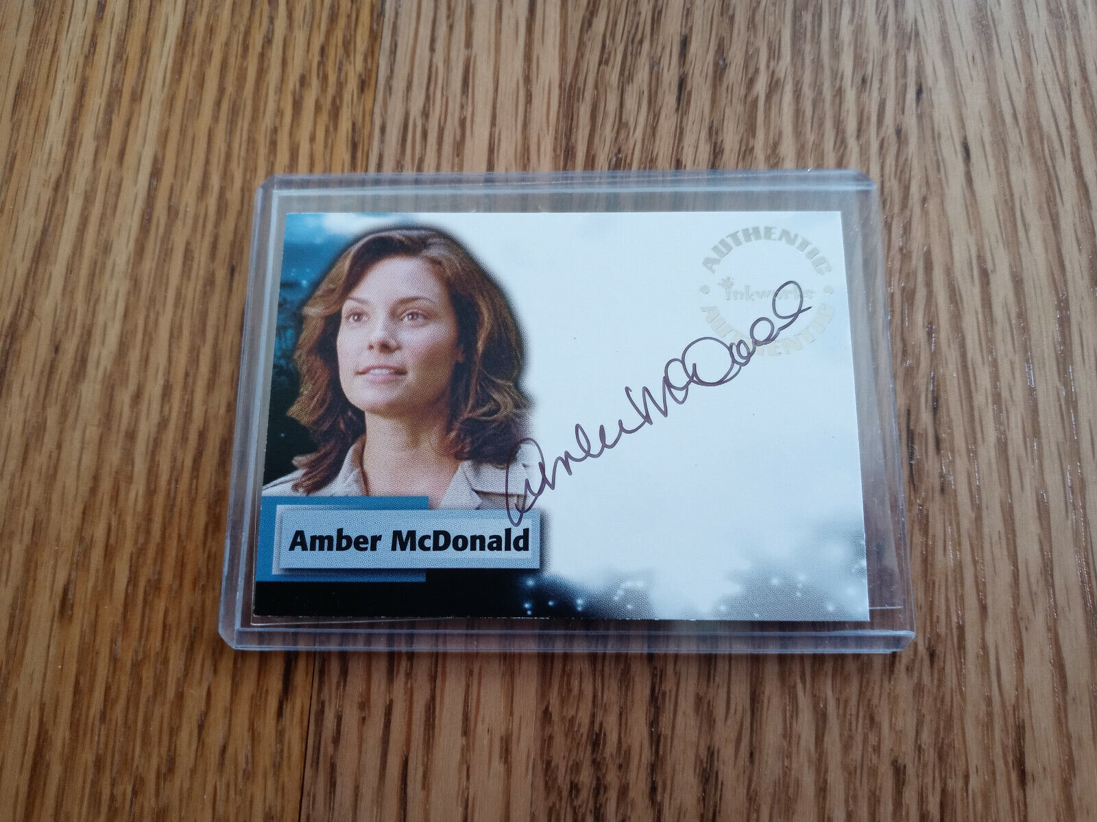 Inkworks Authentic Autograph - Amber McDonald / Gloria - Smallville (DC, A53)